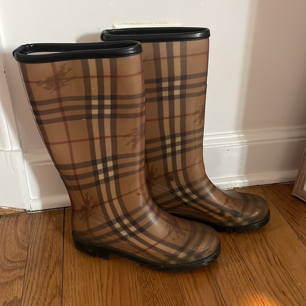 Burberry rain boots